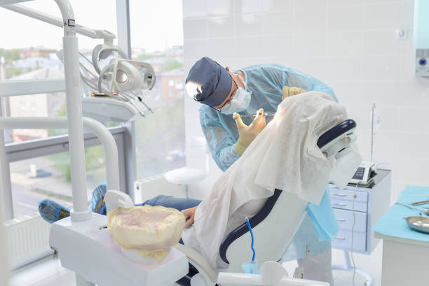 Best Emergency Tooth Extraction in Wona Lake, IN